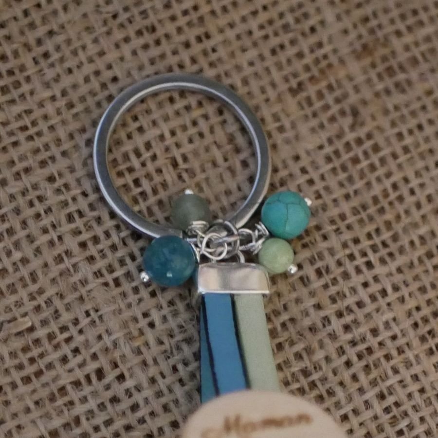 Dubbele lederen sleutelhanger met gepersonaliseerde houten kap