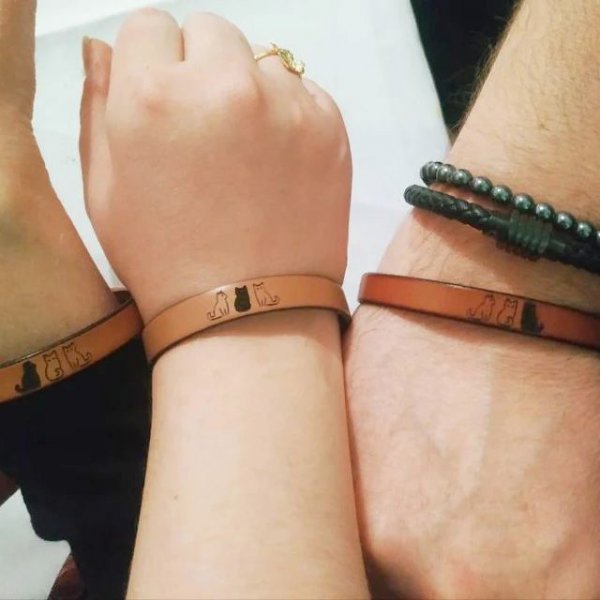 Trio lederen armbanden gepersonaliseerd door gravure met ontwerpen van uw keuze