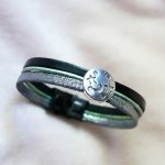 Zilveren, groene en zwarte cabochon maanster leren multi-link armband