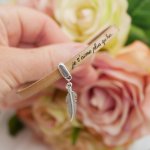 Leren armband met hanger naar keuze, aanpasbaar door gravure