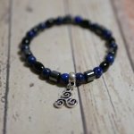 Herenarmband met zwartblauwe parels en hanger naar keuze