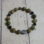 Langwerpige stalen kralenarmband met unakiet natuursteen kralen 