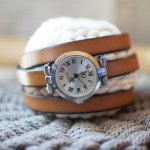 Aanpasbaar multi-turn horloge met zilveren wijzerplaat 