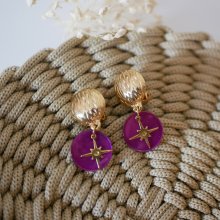 Fuchsia clip oorbellen uit de "Les nacrées" collectie 
